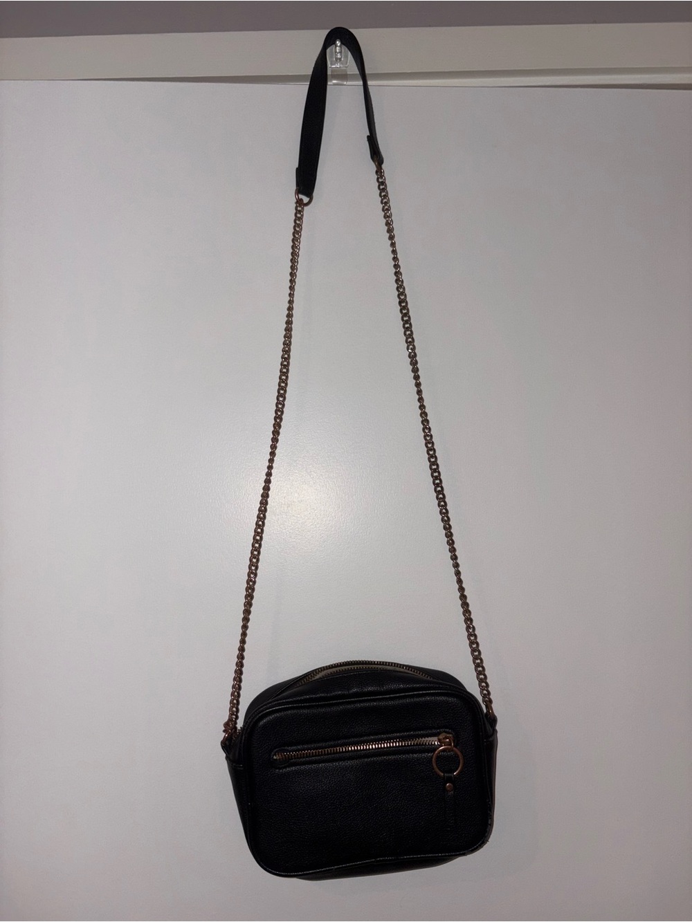 Black Crossbody Shoulder Bag with Chain Strap